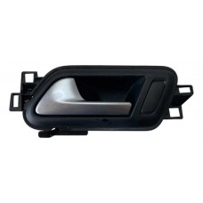 Maçaneta Interna Porta Tras Esq Volkswagen Amarok 2011/2022 Prateado Traseira