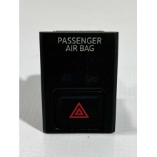 Botão Pisca Alerta Jetta Gli 2020 17a919225b C6310 Preto