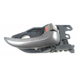 Maçaneta Interna Diant Dir Hyundai Elantra 13 Detalhe D2240 Dianteira