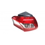 Lanterna Traseira Esquerda Peugeot 4008 2015 D6255 Esquerdo/motorista Vermelho