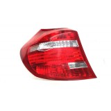 Lanterna Traseira Esquerda Bmw 118 2010 D7911 Detalhe Esquerdo/motorista Vermelho