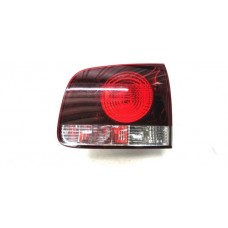 Lanterna Tampa Traseira Dir Vw Touareg 2007 C/ Riscos D8049 Direito/passageiro Vermelho