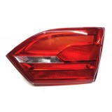 Lanterna Traseira Tampa Direita Jetta 2016 D8096 Direito
