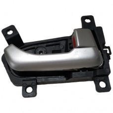Maçaneta Interna Porta Tras Dir Kia Sportage 2.0 2015 F9904 Traseira