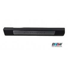 Soleira Porta Direita Ford Fusion Titanium 15 C/riscos C3173 Preto